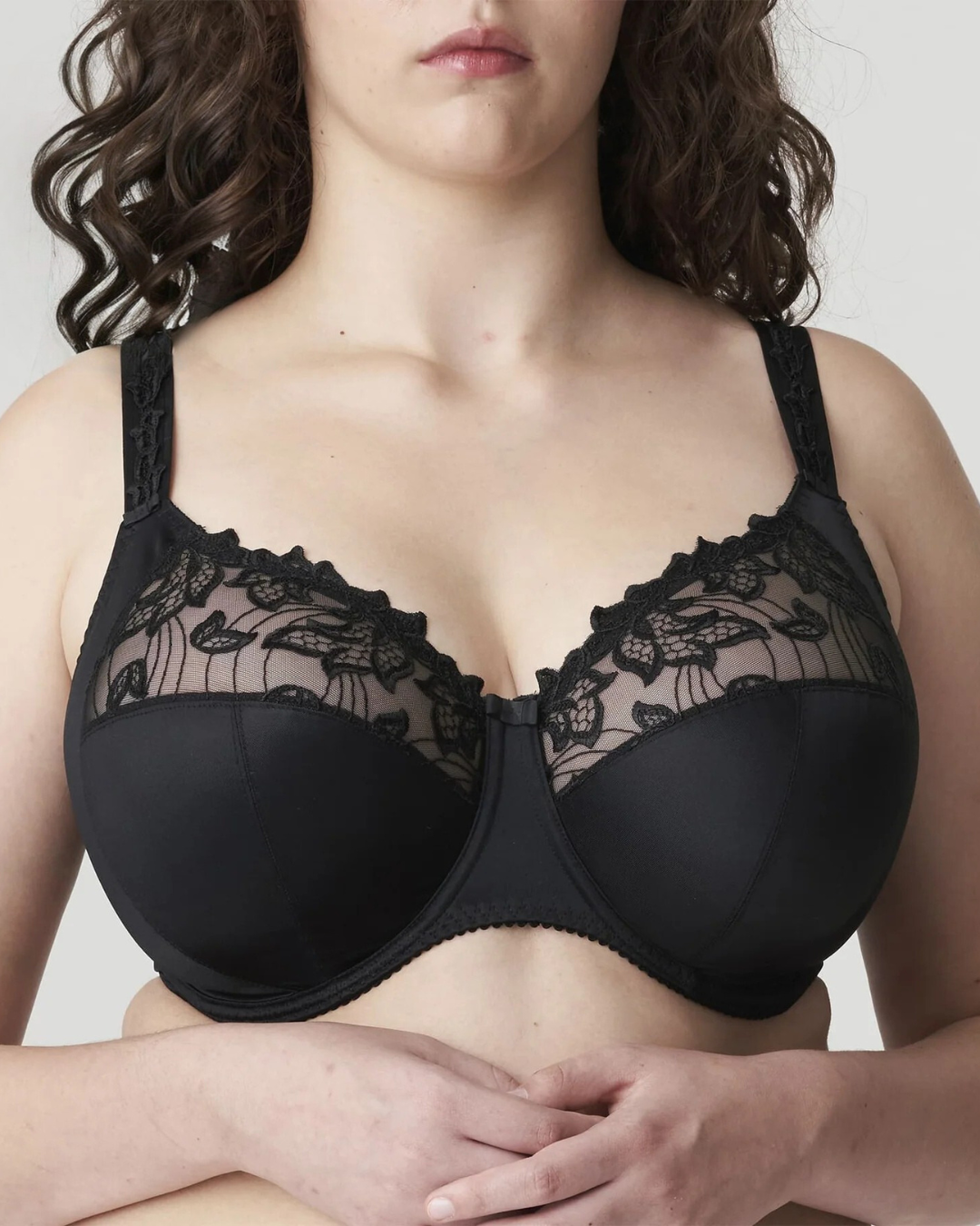 Sutien din Dantelă cu Susținere Ridicată, cu Transparență și Susținere Consolidată (OFERTĂ 2X1)