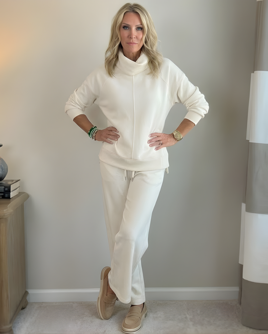 Set de damă din două piese cu guler înalt conceput pentru confort și eleganță®