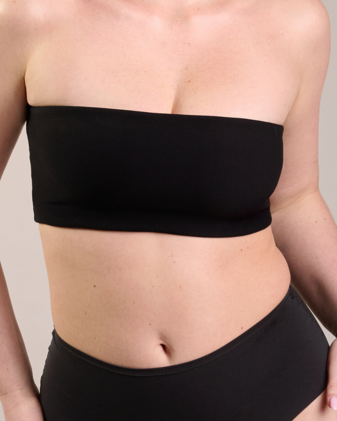 Top cu Bandă Reafirmantă Libertate, Stil și Susținere (OFERTĂ 2x1)