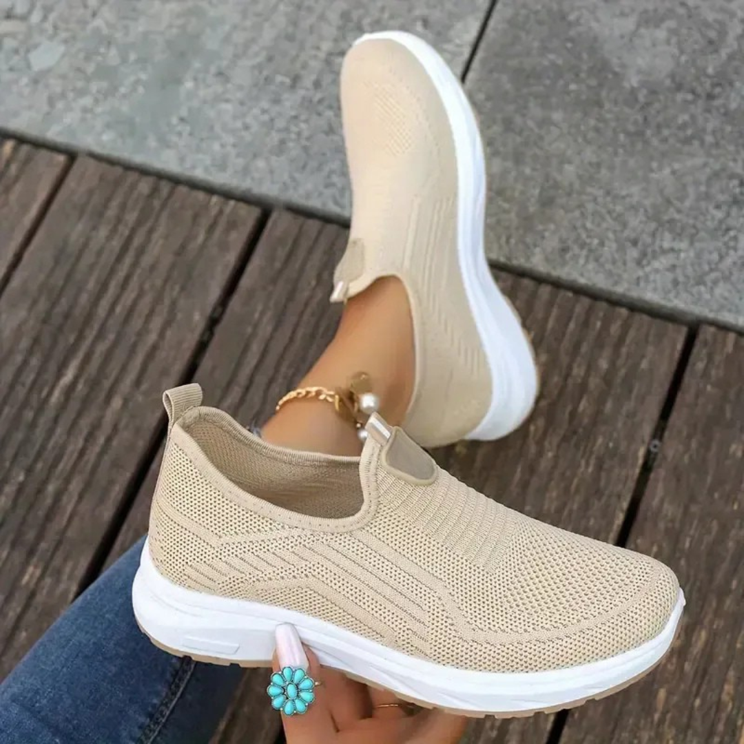 Ortopedice, confortabile și casual pentru femei