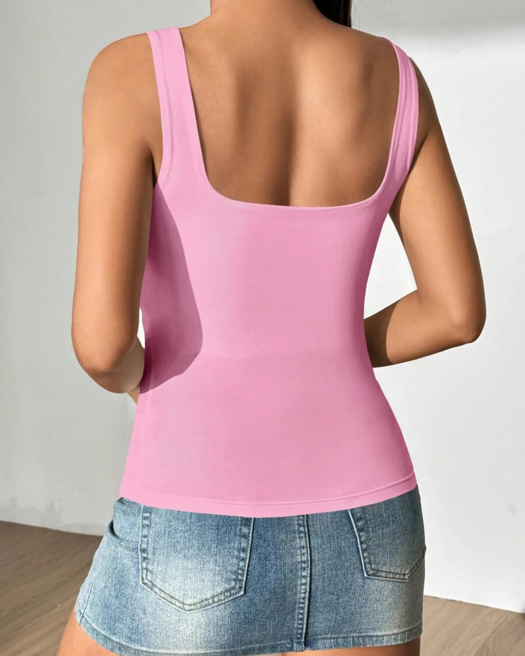 Top drept cu decolteu pătrat și bretele late (OFERTĂ 2X1)