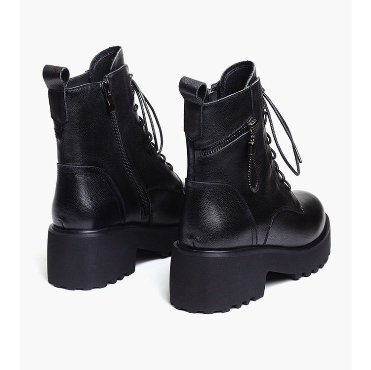 Botine din Piele Elegantă și Rezistentă